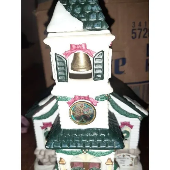 Vintage 2001 Hersheys Holiday Village Church Light Up Christmas Holiday Building